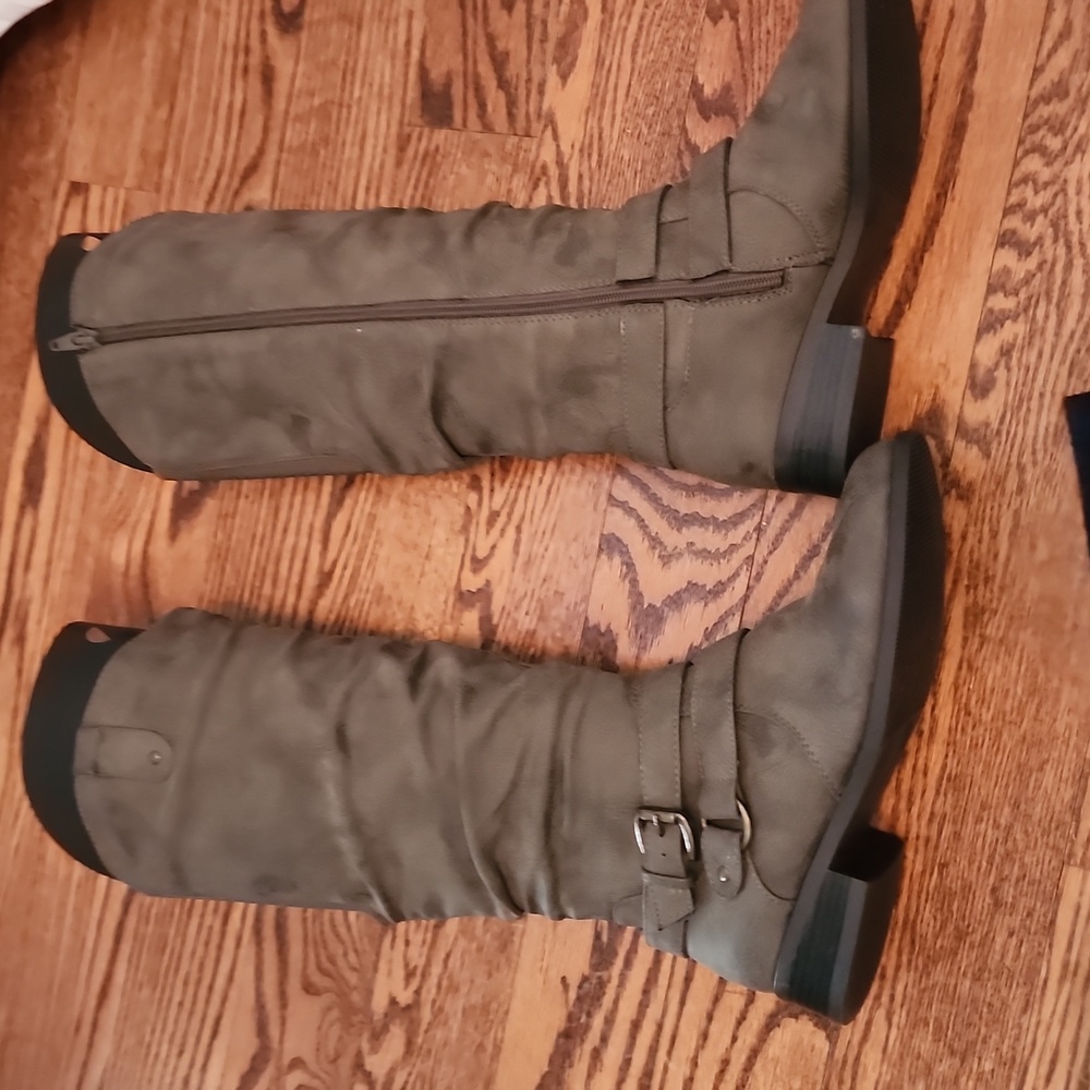 Merona Women's  Tall Boots grayish brown Size 7.5